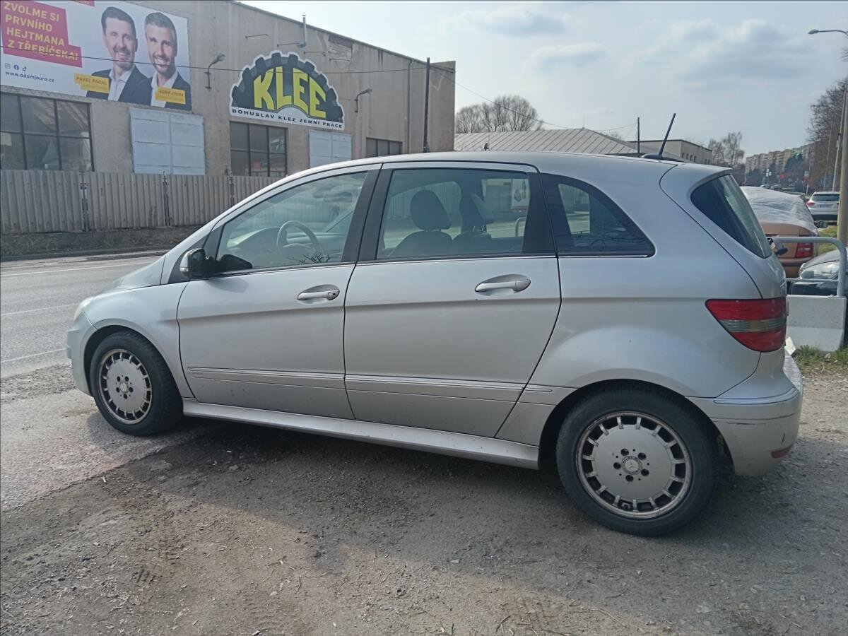 Mercedes-Benz Třídy B MPV 2,0 l 103 kw