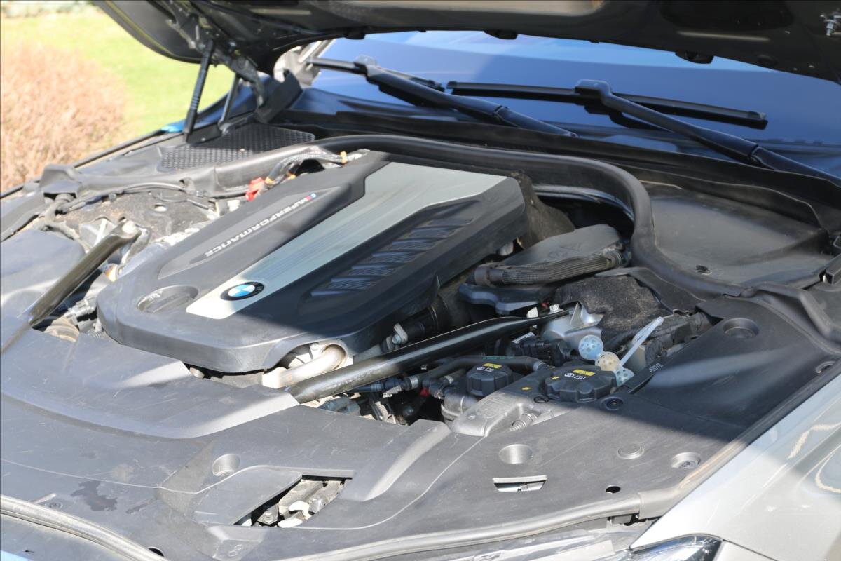 BMW Řada 7 Sedan / Limuzína 3,0 l 294 kw