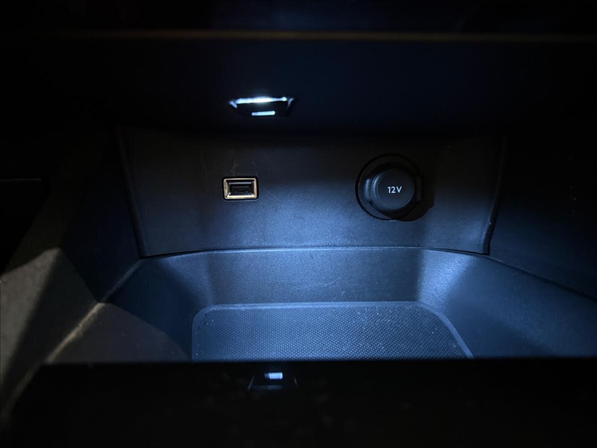 Peugeot 5008 SUV 2,0 l 110 kw