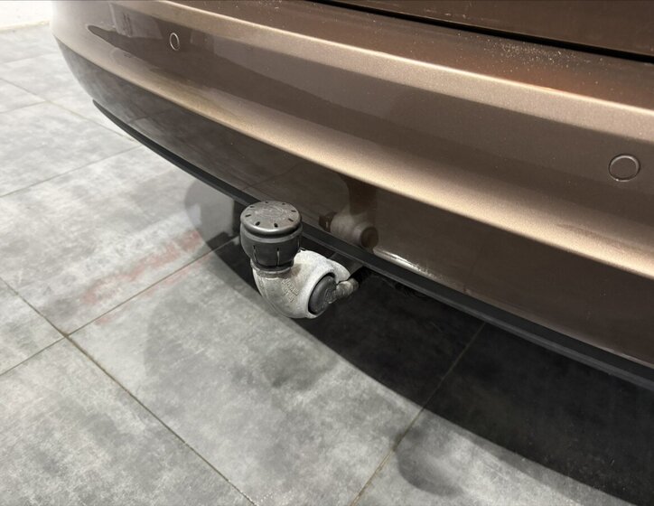 Volkswagen Sharan MPV 2,0 l 103 kw