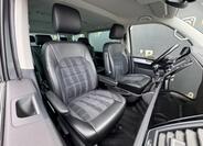 Volkswagen Multivan 15