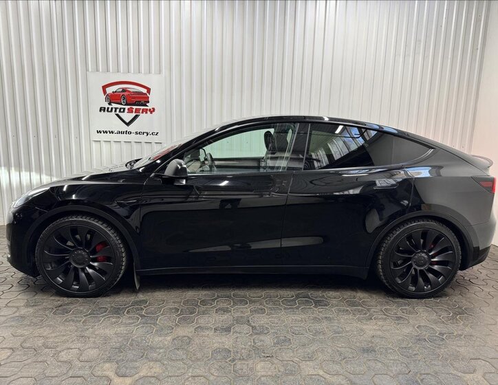Tesla Model Y SUV 0,0 393 kw