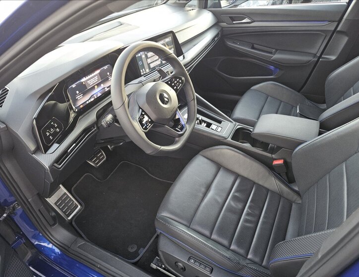 Volkswagen Golf Kombi 2,0 l 235 kw