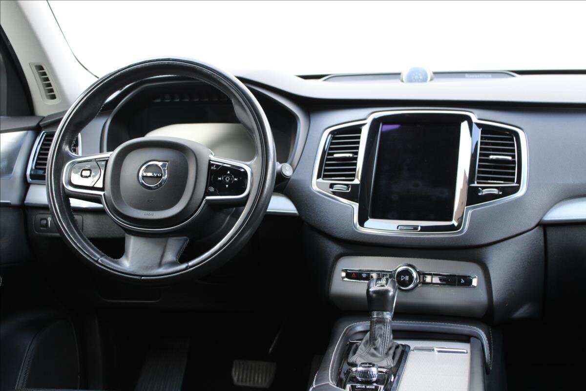 Volvo XC90 SUV / Terénní 2,0 l 165 kw