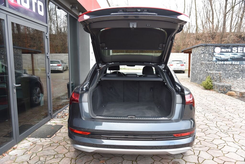 Audi e-tron SUV 0,0 300 kw