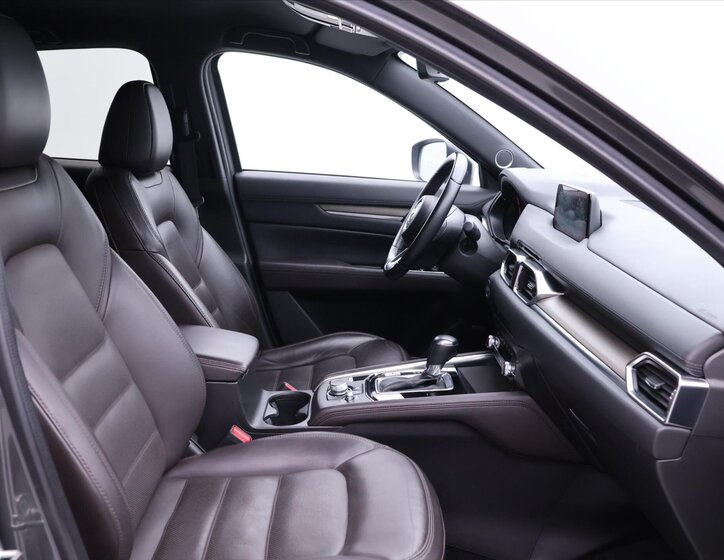 Mazda CX-5 SUV / Terénní 2,5 l 143 kw
