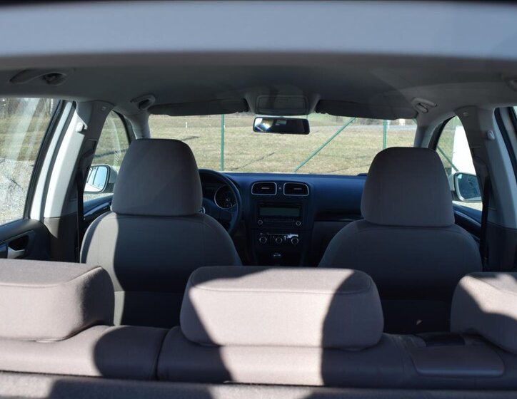 Volkswagen Golf Kombi 1,6 l 66 kw