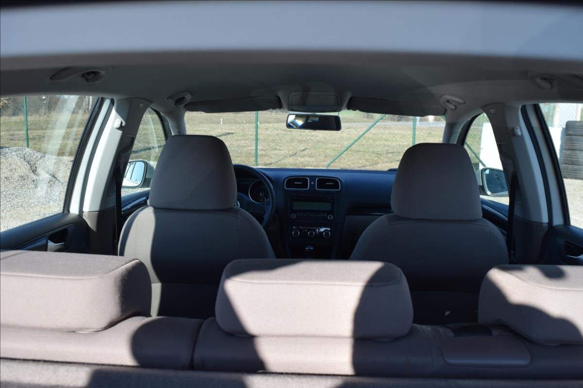 Volkswagen Golf Kombi 1,6 l 66 kw