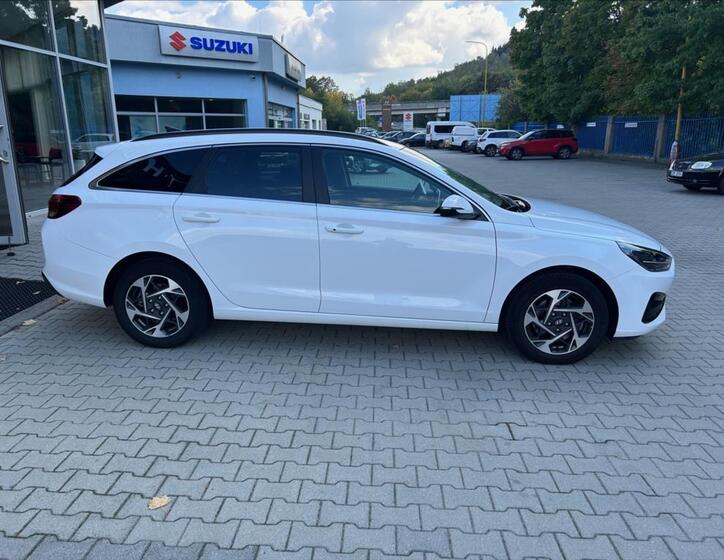 Hyundai i30 4
