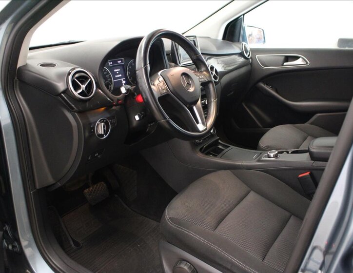 Mercedes-Benz Třídy B Kombi 1,6 l 90 kw