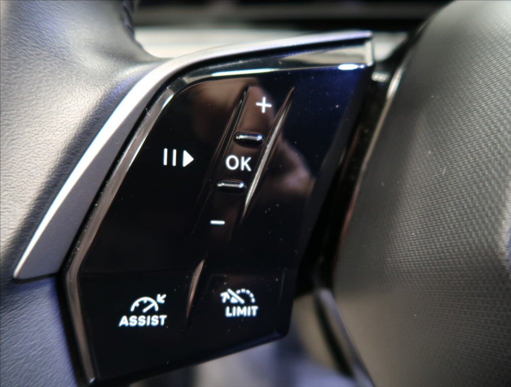 Peugeot 3008 SUV 1,2 l 100 kw