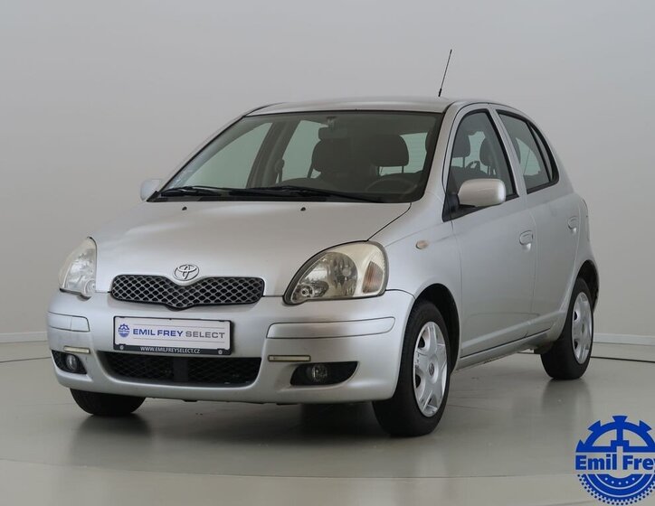 Toyota Yaris 1
