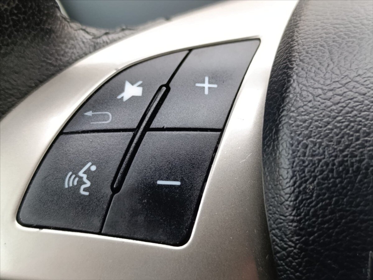 Lancia Y Hatchback 1,2 l 51 kw