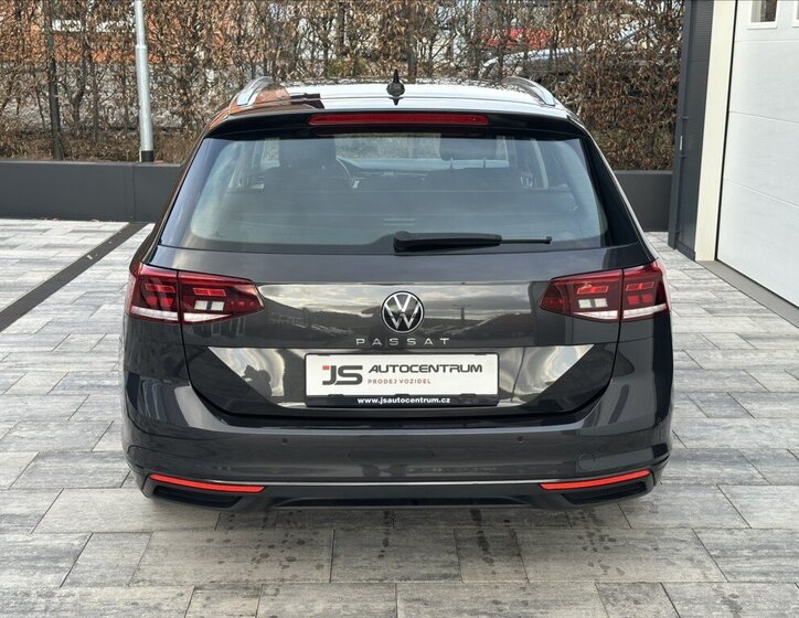 Volkswagen Passat Kombi 1,5 l 110 kw