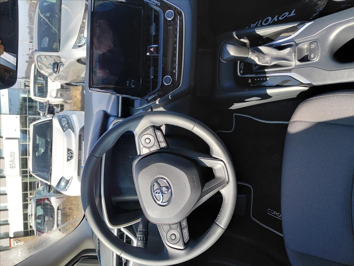 Toyota Corolla Sedan / Limuzína 1,8 l 103 kw