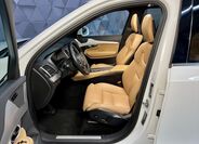 Volvo XC90 11
