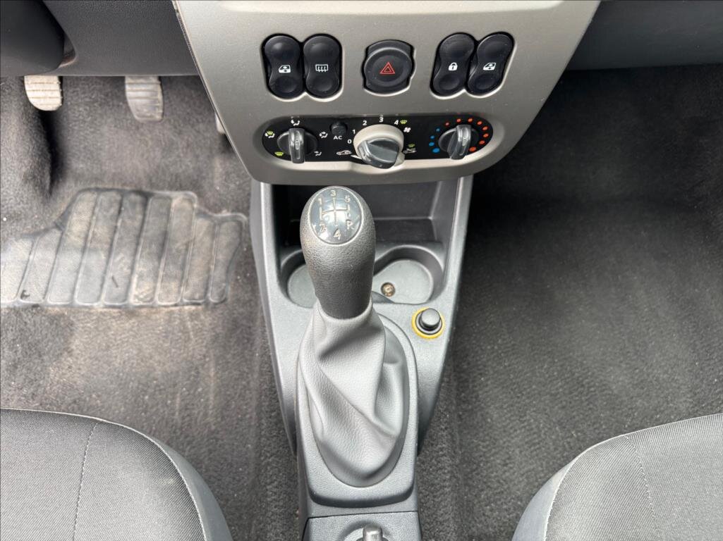 Dacia Sandero Hatchback 1,1 l 55 kw