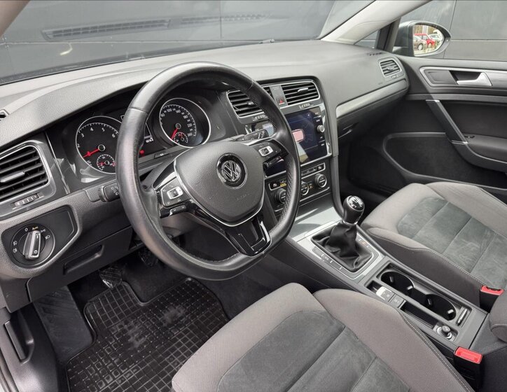 Volkswagen Golf Kombi 999,0 81 kw