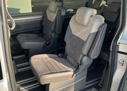 Volkswagen Multivan 13