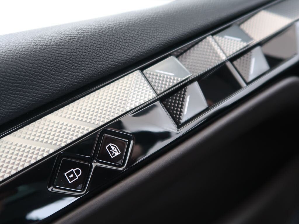 DS Automobiles DS4 Hatchback 1,6 l 132 kw