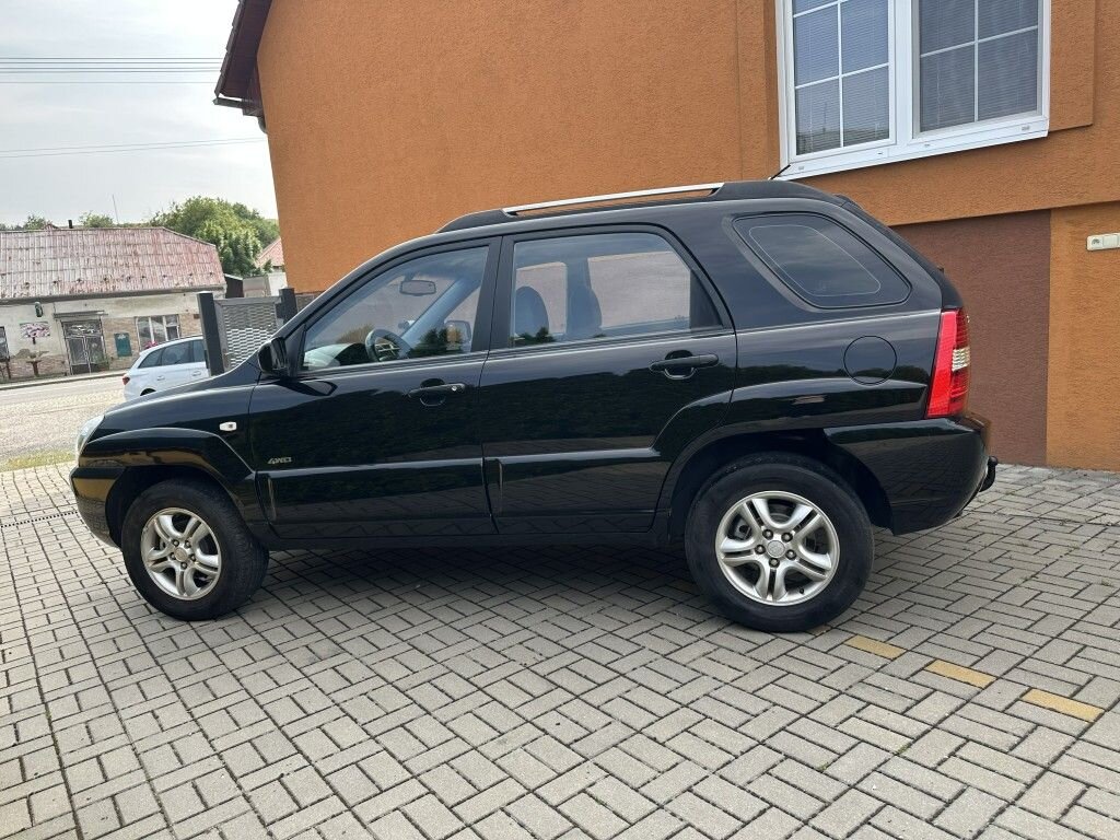 KIA Sportage SUV / Terénní 2,0 l 104 kw