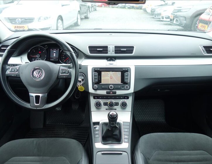 Volkswagen Passat 19