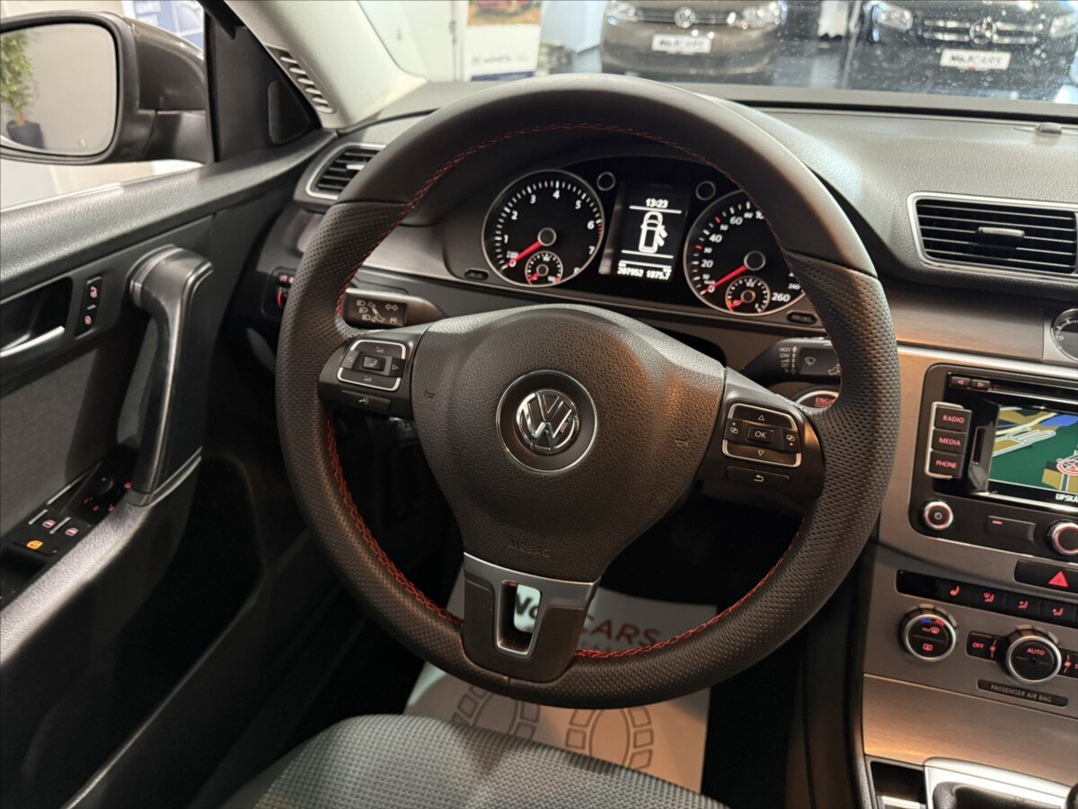 Volkswagen Passat Kombi 1,4 l 90 kw