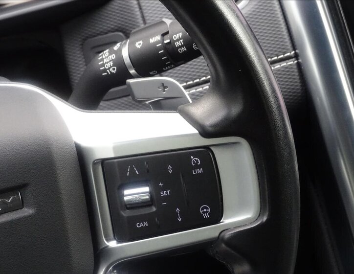 Land Rover Discovery SUV / Terénní 3,0 l 221 kw