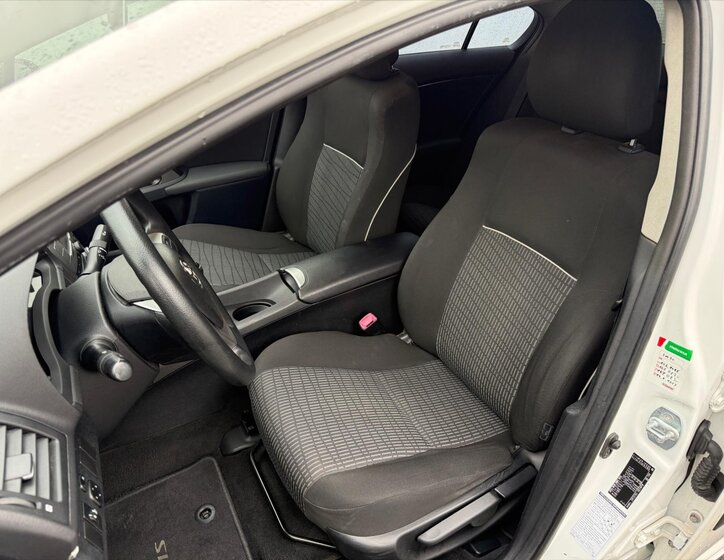 Toyota Avensis Sedan 1,6 l 97 kw