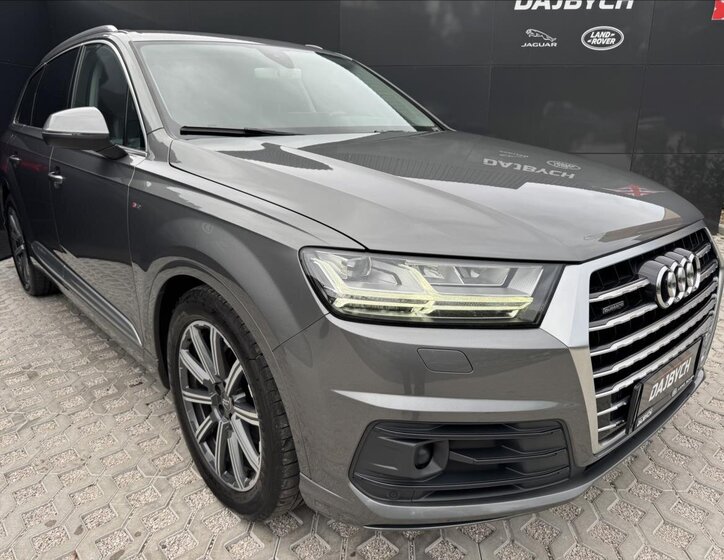 Audi Q7 23