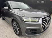 Audi Q7 23