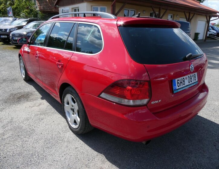 Volkswagen Golf Kombi 1,6 l 77 kw