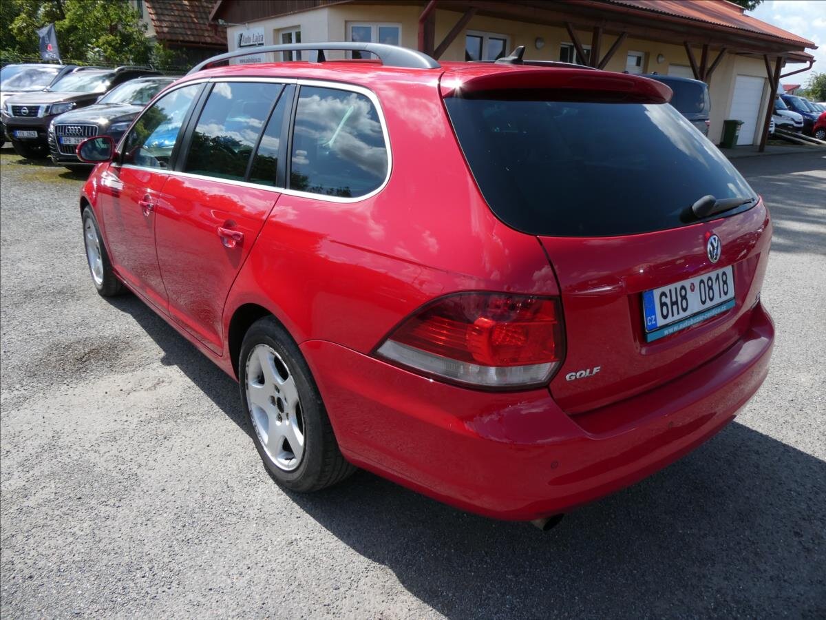 Volkswagen Golf Kombi 1,6 l 77 kw