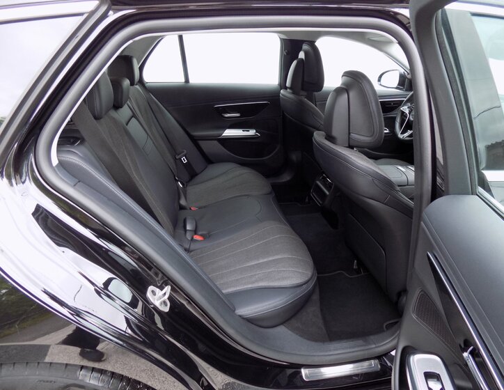 Mercedes-Benz Třídy E 18