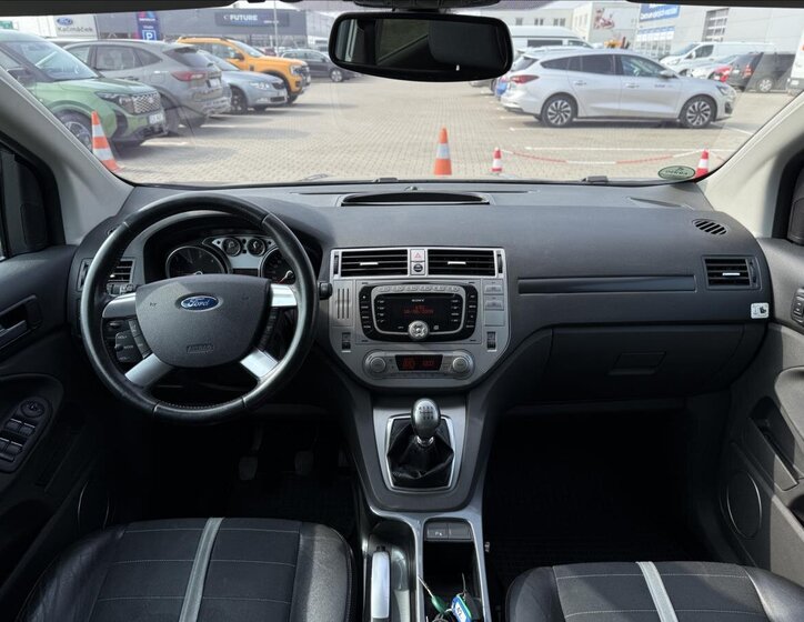 Ford Kuga SUV / Terénní 2,0 l 100 kw