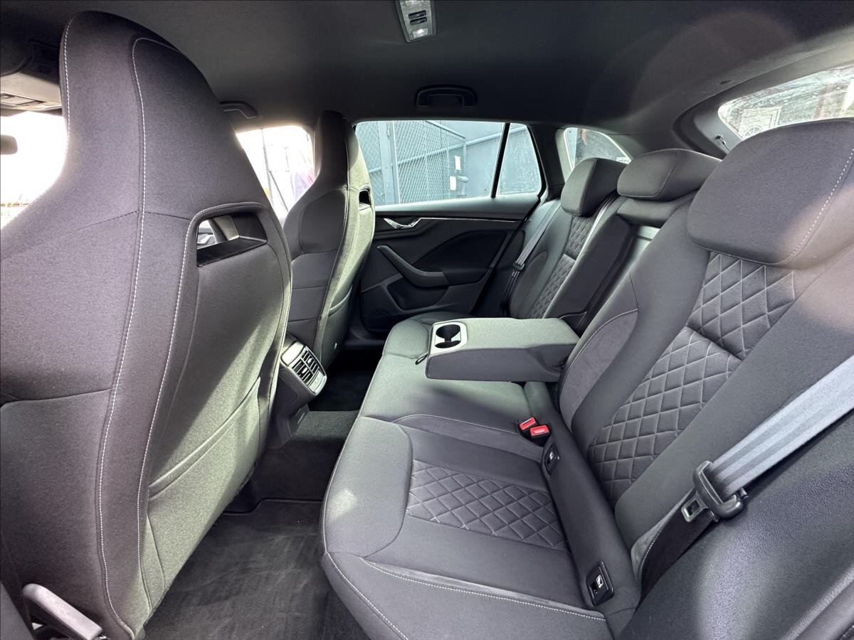 Škoda Scala Hatchback 1,5 l 110 kw