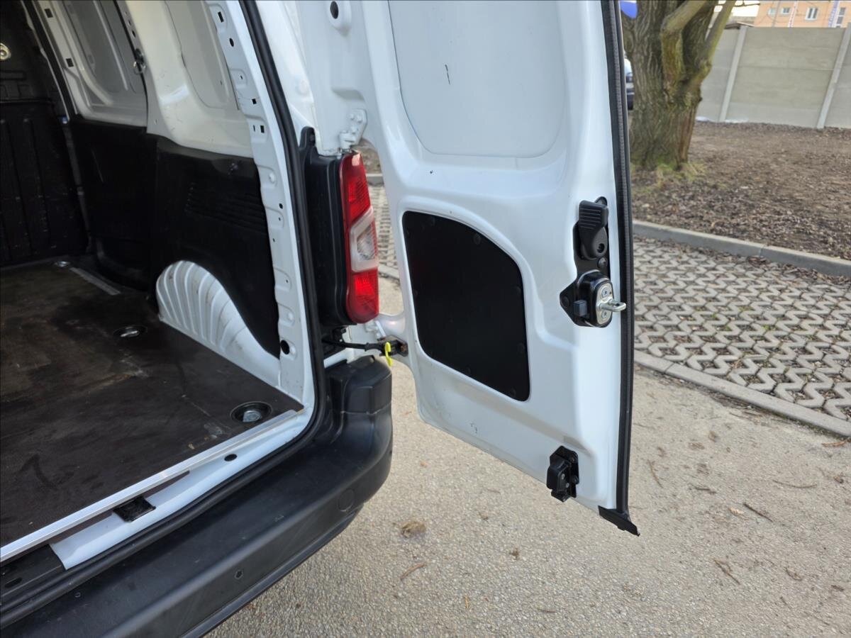 Opel Combo Skříň 1,5 l 75 kw