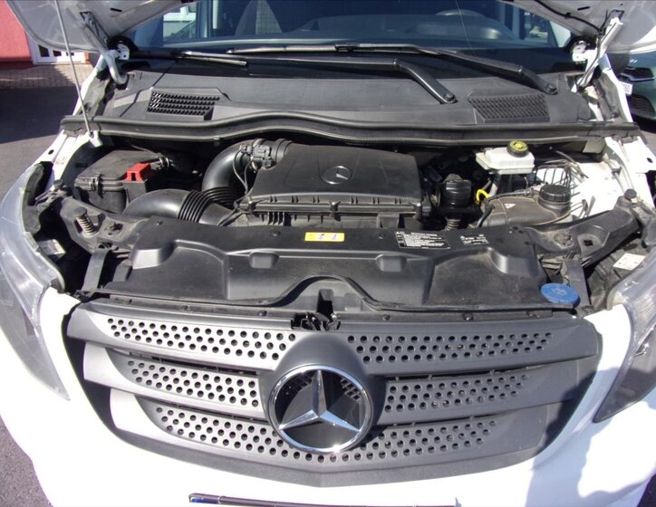 Mercedes-Benz Vito Kombi 2,1 l 120 kw