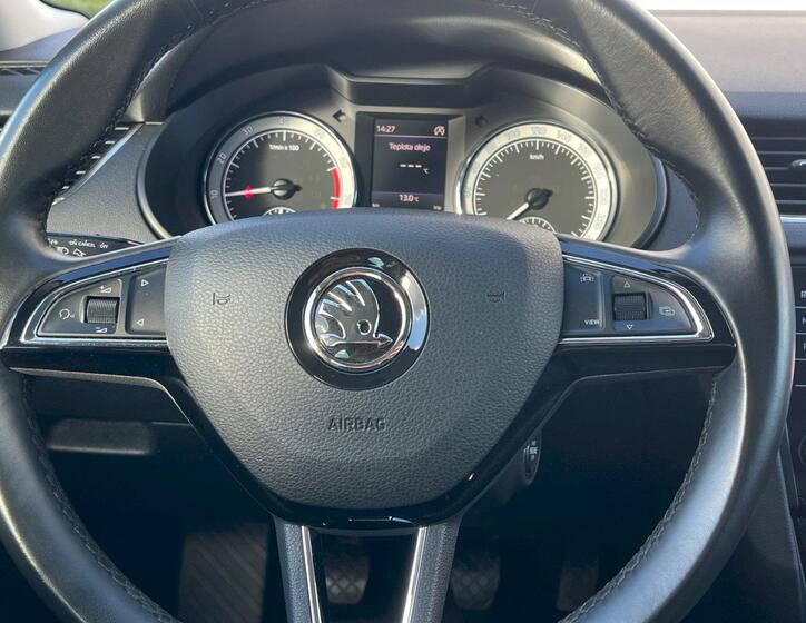 Škoda Octavia 21