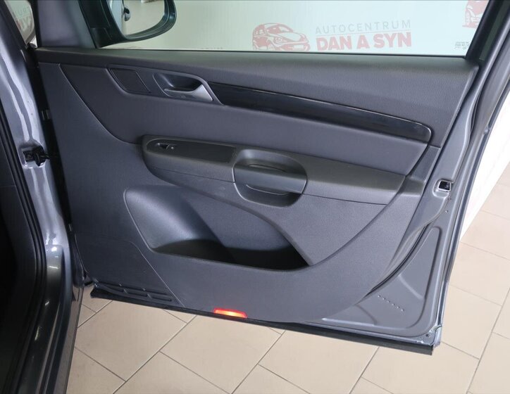 Volkswagen Sharan MPV 2,0 l 110 kw