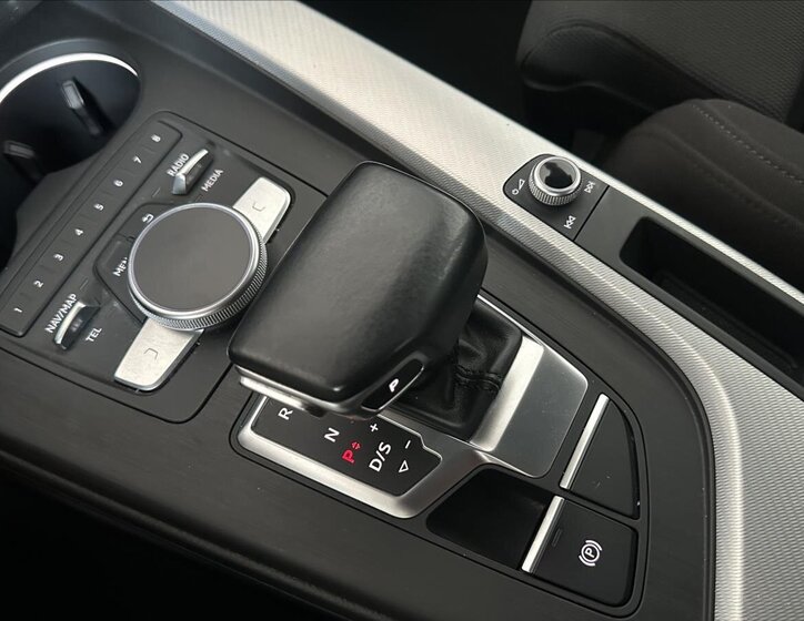 Audi A5 Sedan / Limuzína 2,0 l 140 kw