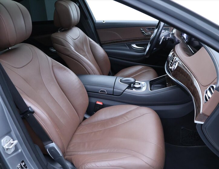 Mercedes-Benz Třídy S 14