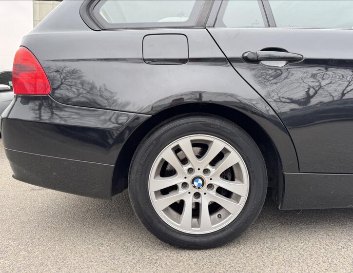 BMW Řada 3 Kombi 2,0 l 120 kw