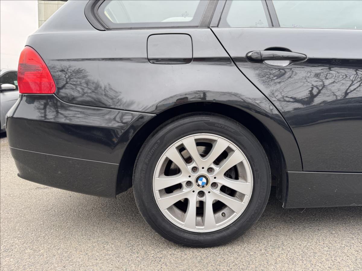 BMW Řada 3 Kombi 2,0 l 120 kw