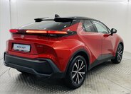 Toyota C-HR 2