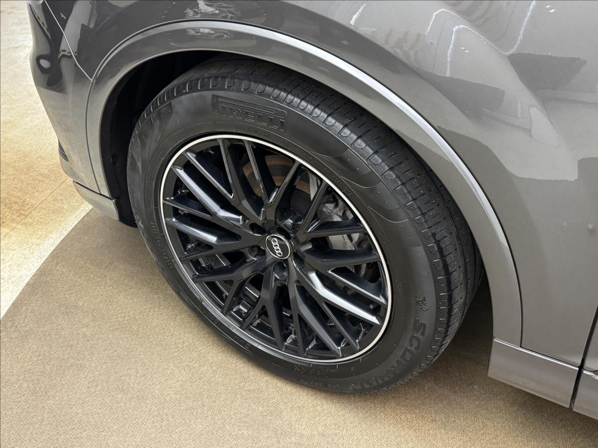 Audi Q7 SUV 3,0 l 210 kw