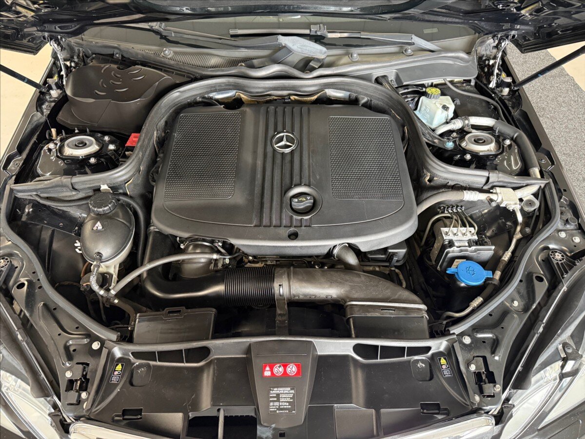 Mercedes-Benz Třídy E Kombi 2,1 l 100 kw