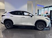 Lexus NX 350h SUV / Terénní 2,5 l 146 kw
