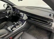 Audi Q8 25