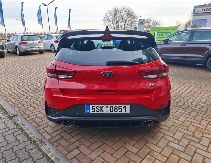 Hyundai i30 Hatchback 2,0 l 206 kw